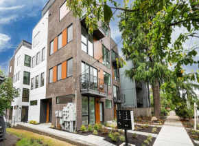 Brand New Eastlake Studio - SLU UW Shops & Eats
